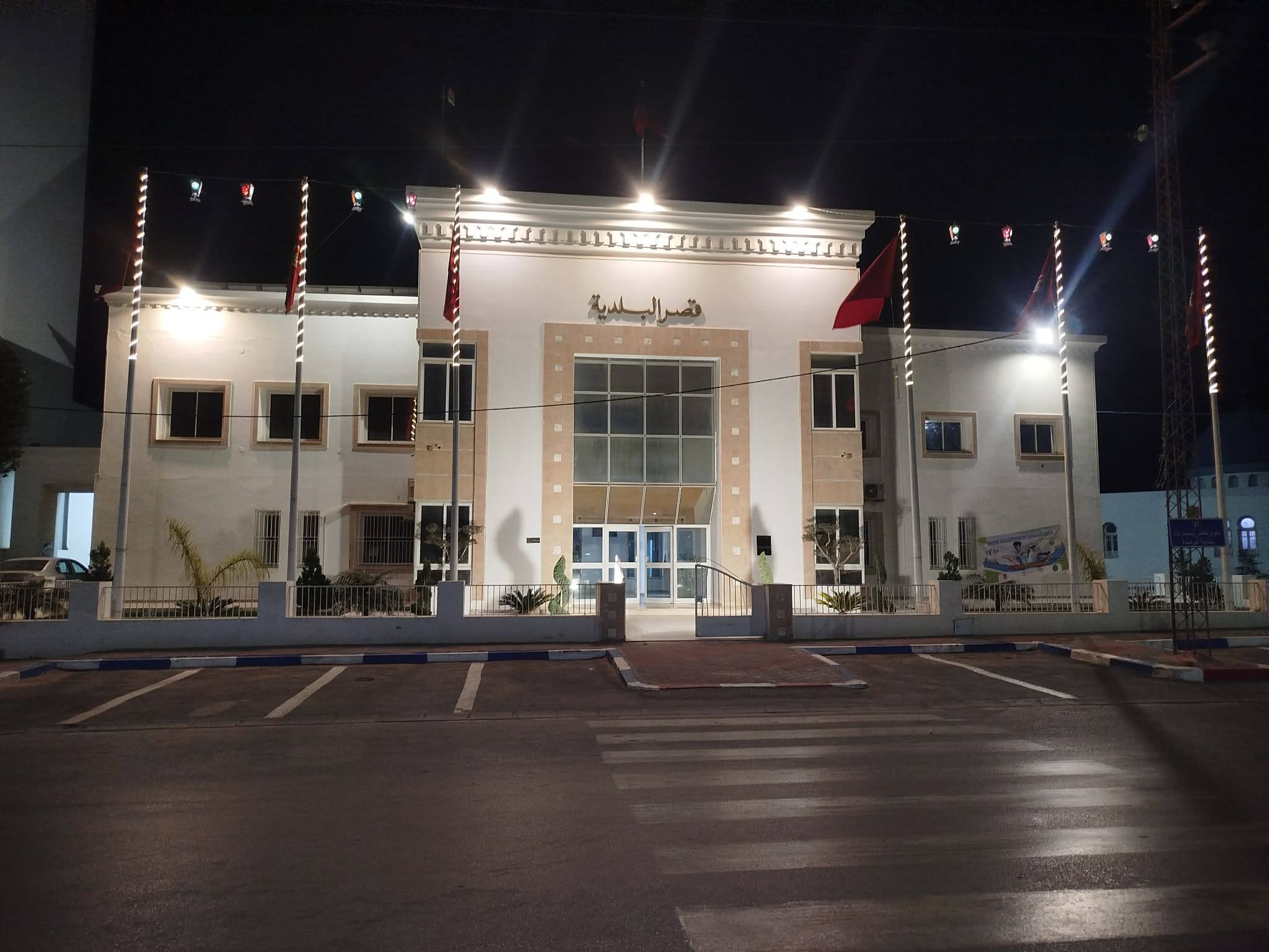 تركيب فوانيس وإنارة تجميلية